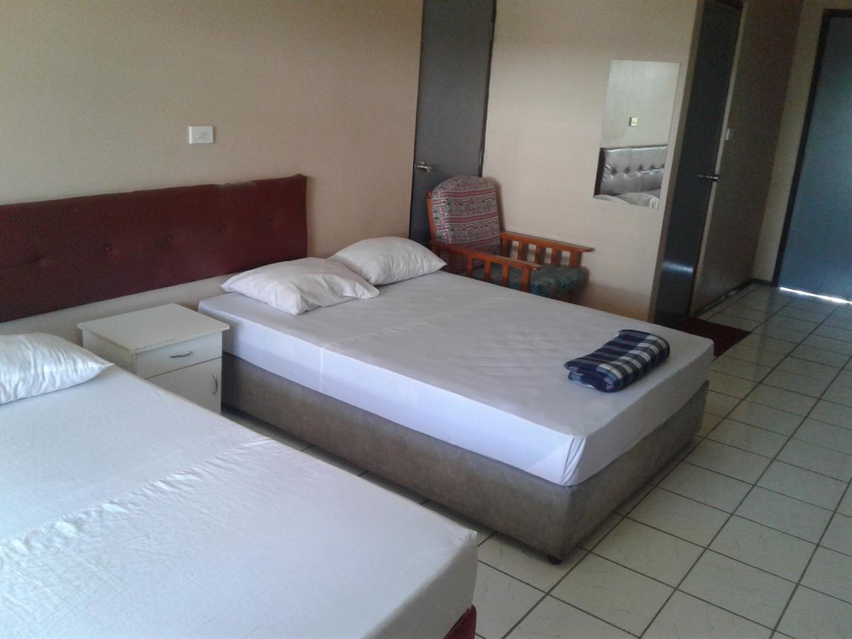Blue Light Hotel Nadi Esterno foto